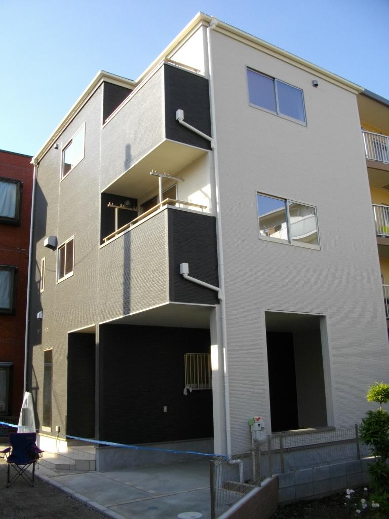 Local appearance photo. 1 Building Exterior Photos