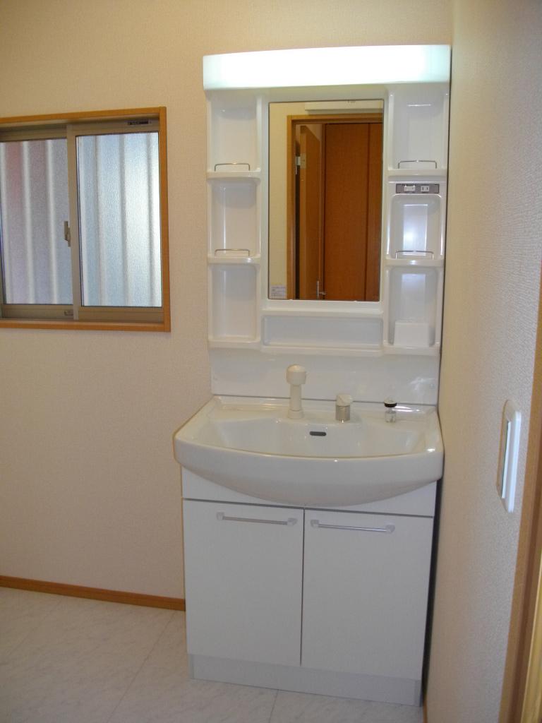 Wash basin, toilet. Indoor (11 May 2013) shooting 1, Building 2 common bathroom vanity