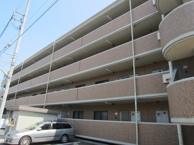 Building appearance. Full apartment with lift of equipment!