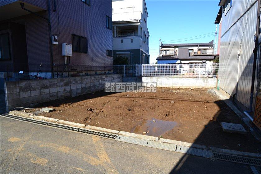 Local appearance photo. Local (12 May 2013) Shooting