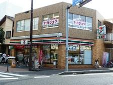 Convenience store. 530m to Seven-Eleven