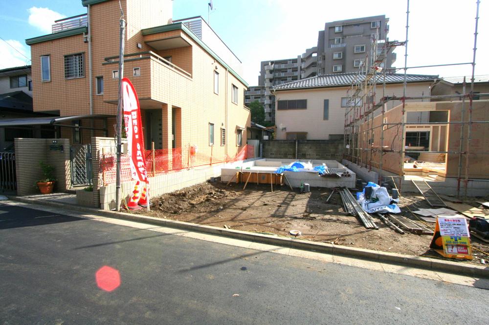 Local appearance photo. Local (10 May 2013) Shooting