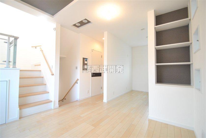 Living. Living (July 2013) Shooting