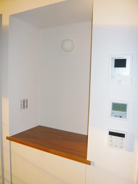 Entrance. Local (11 May 2013) Shooting