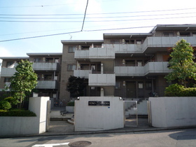 Building appearance. Reinforced concrete apartment