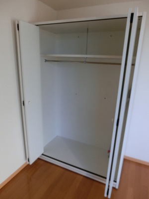 Receipt. Movable storage