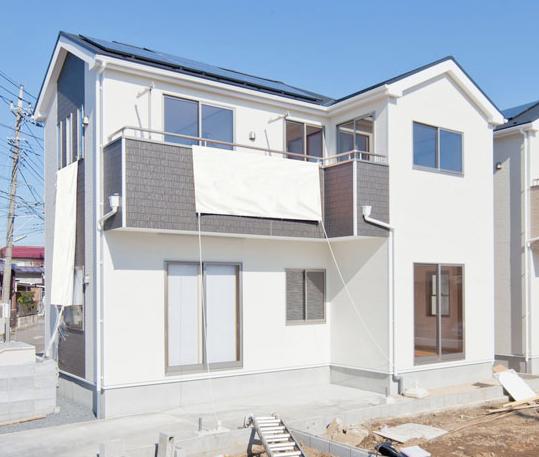 Local appearance photo. Building 3