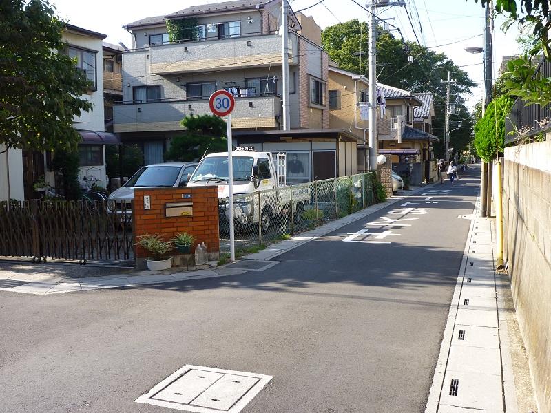Local photos, including front road. Local (12 May 2013) Shooting