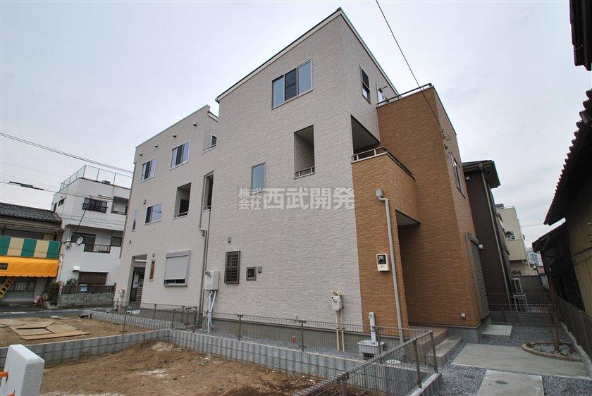 Local appearance photo. 5 Building site (February 2013) Shooting