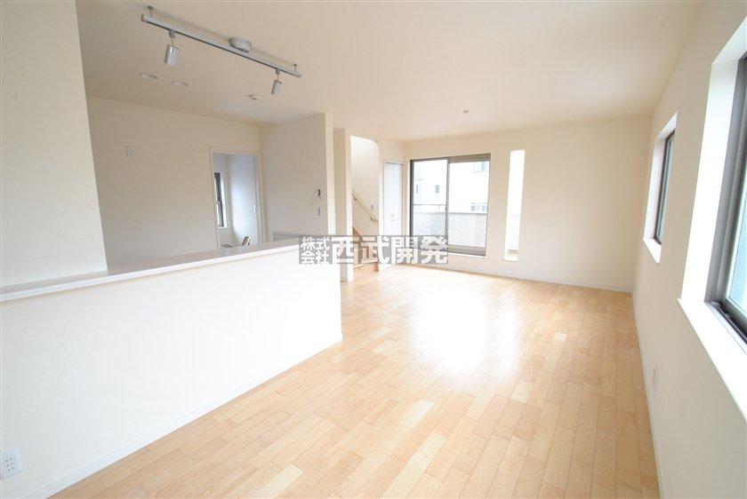 Living. 1 Building a living-dining