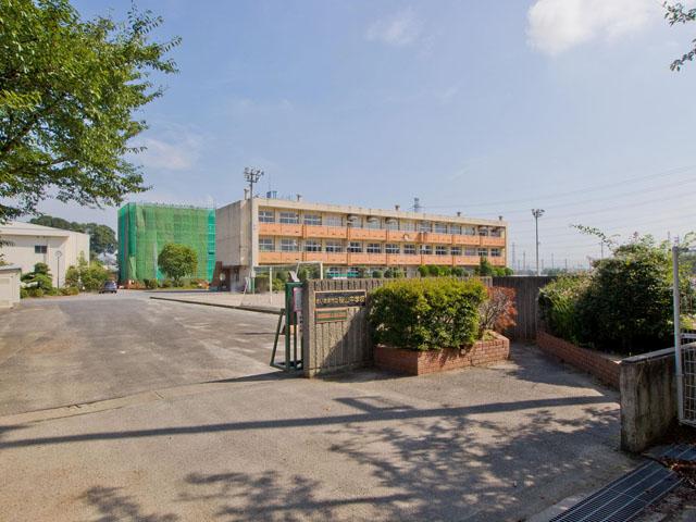 Junior high school. 500m to Saitama Municipal Sakurayama junior high school