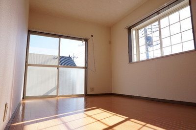 Living and room. Is a south-facing room bathed in bright sunshine