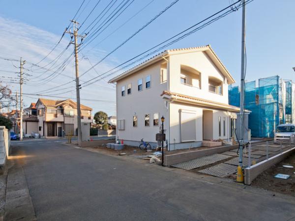 Local photos, including front road