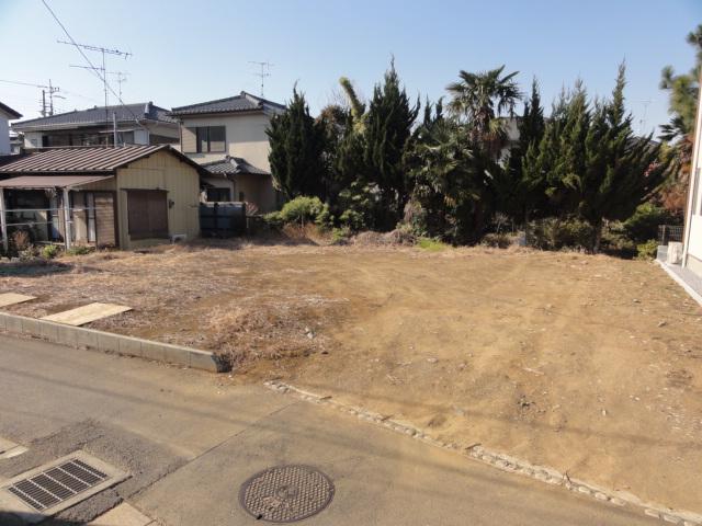 Local land photo. It is shaping land. 