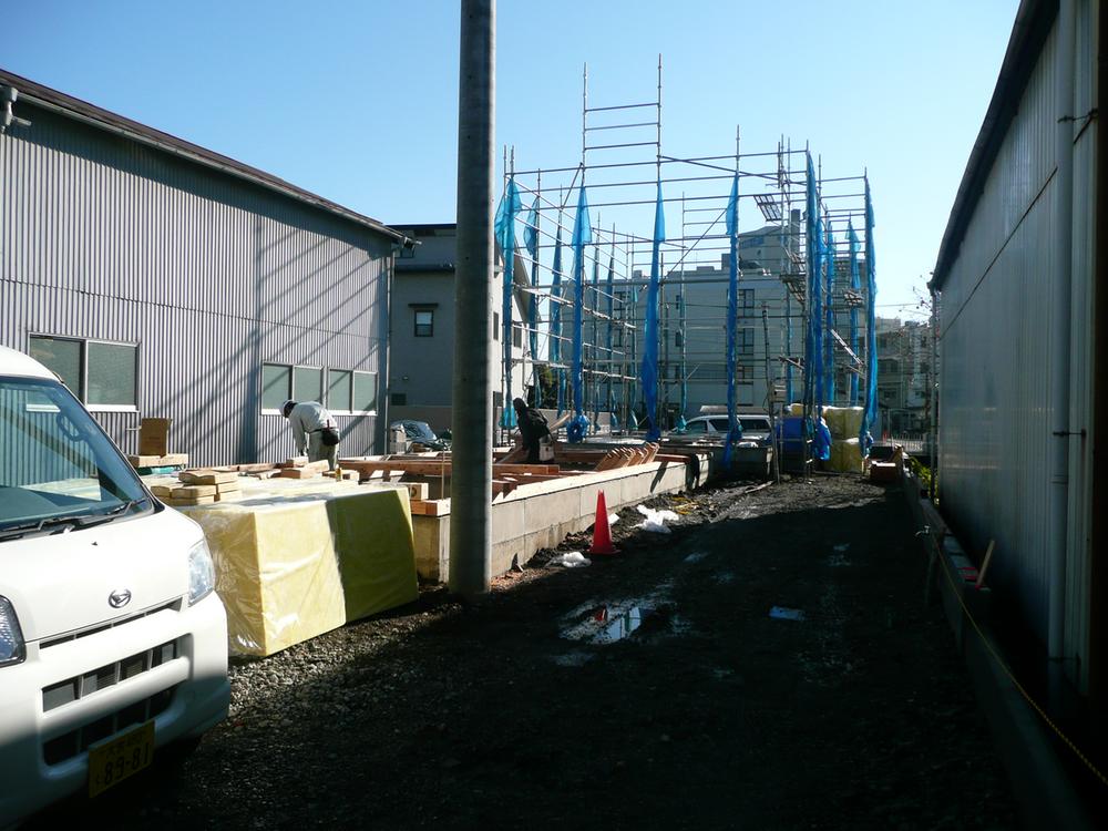 Local appearance photo. Local (12 May 2013) Shooting