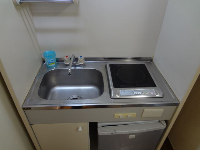 Kitchen. Peace of mind in the IH stove.