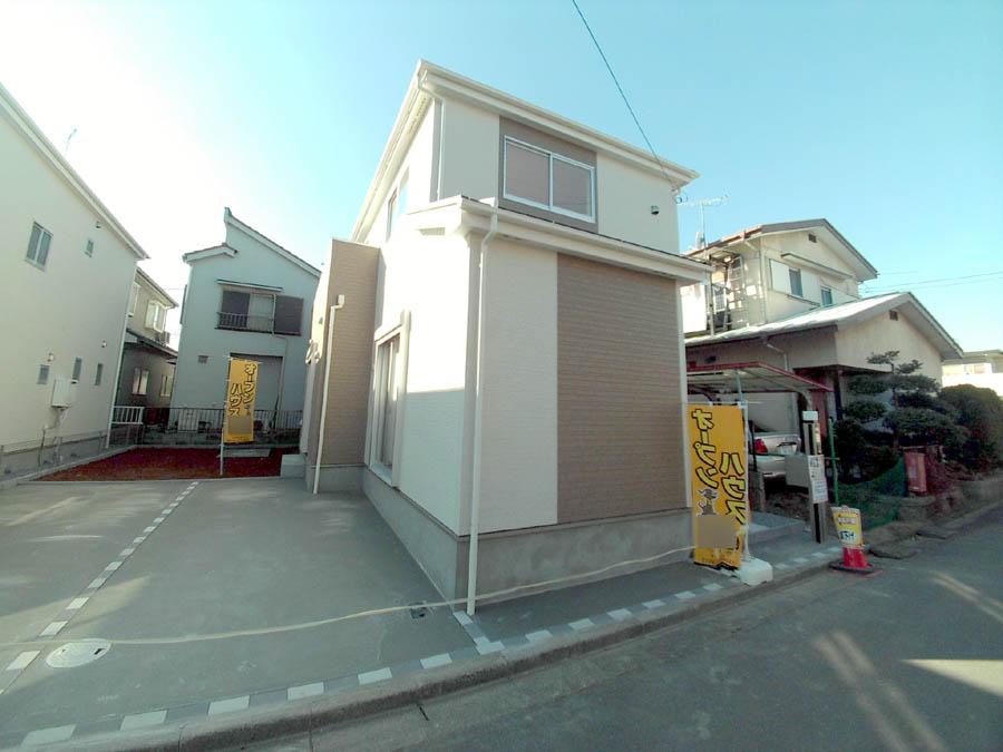 Local photos, including front road. Was building completed. Such as the actual image from per yang, We have to wait all the time so you can see directly. 