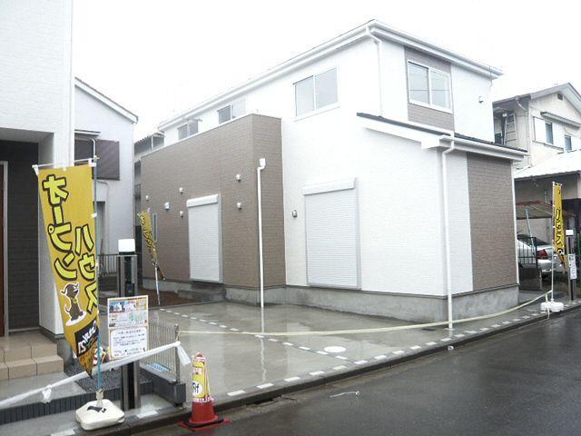 Local appearance photo. Completion 1 Building