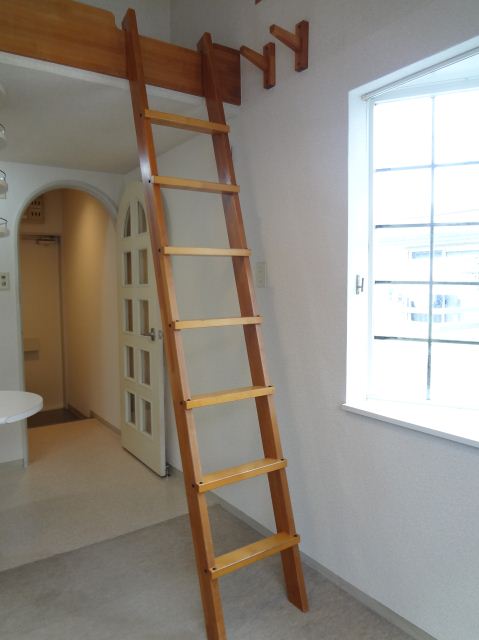 Living and room. Space lot in with loft