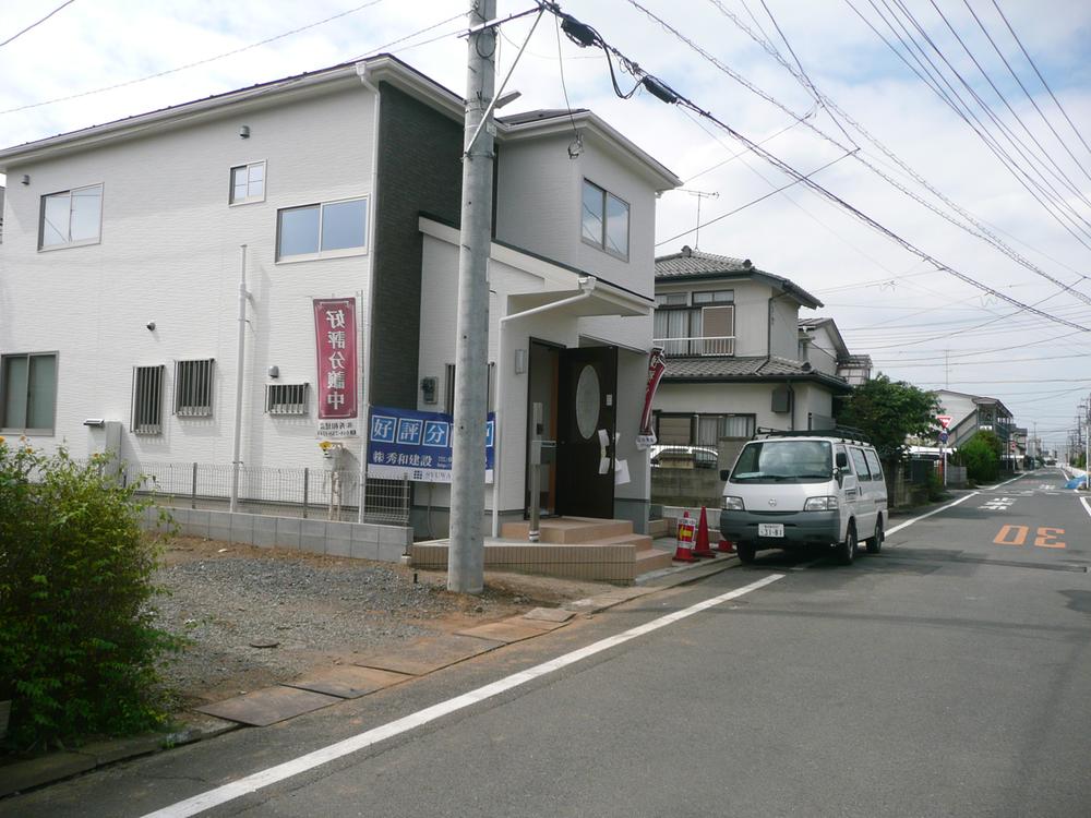 Local photos, including front road. Local (September 2013) Shooting