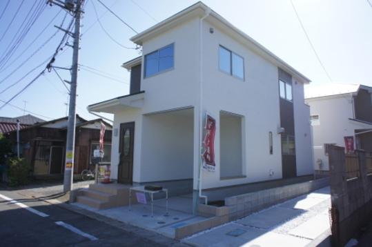 Local appearance photo. Building appearance