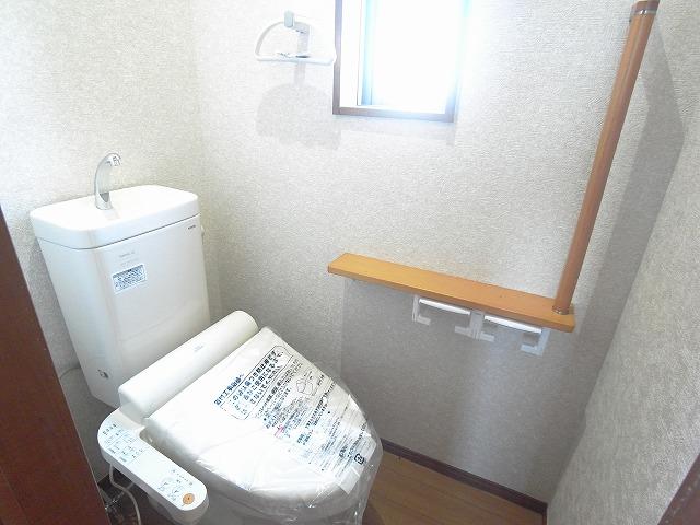 Toilet. 2013 November shooting