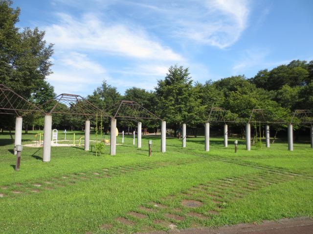 Other Environmental Photo. Parks and supermarket is near calm environment