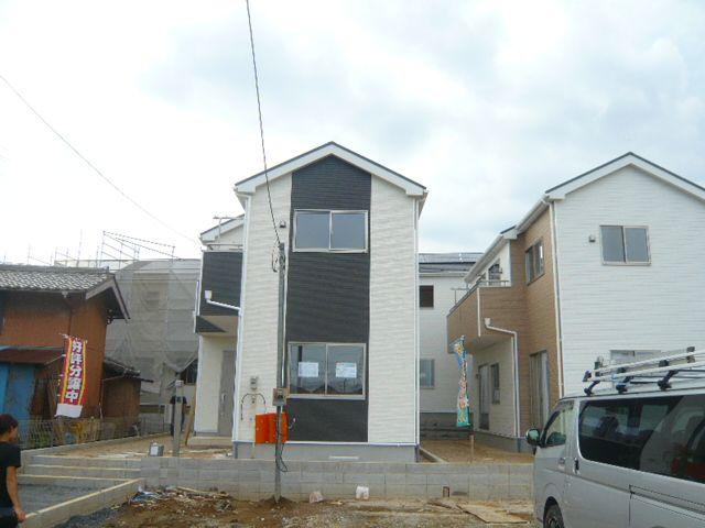 Local appearance photo. Building 3 Completion