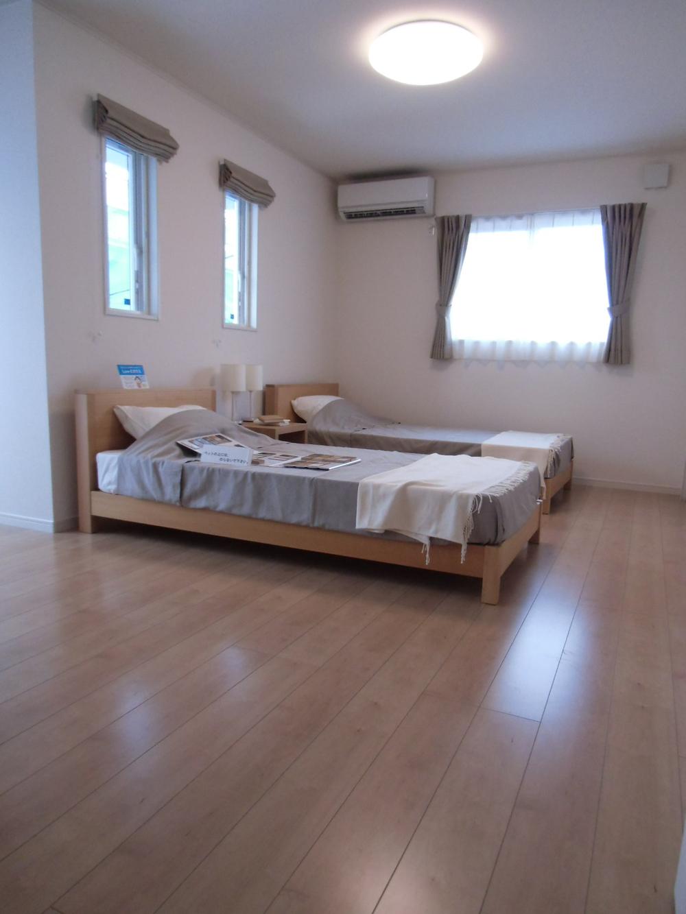 Same specifications photos (Other introspection). So it has also adopted the meter module indoor, High ceilings, Sense of openness is different. Storage also take 1.3 times the capacity. 