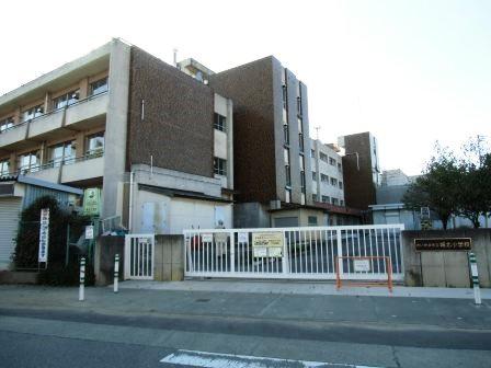 Primary school. Johoku a 5-minute walk to elementary school! 