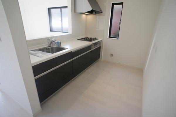 Kitchen. Fun cooking face-to-face kitchen! 