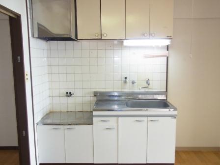 Kitchen. 7 Pledge of spacious dining space