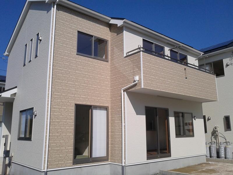 Local appearance photo. 6 Building