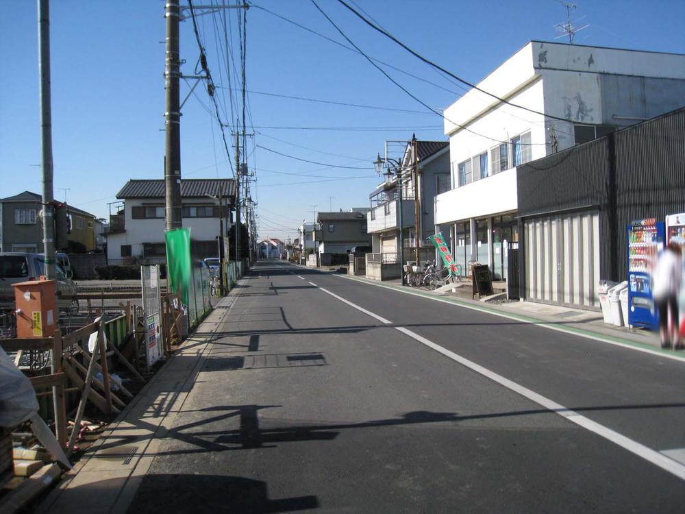 Local photos, including front road. Local (12 May 2013) Shooting