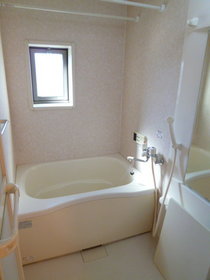 Bath. Bathroom (reheating ・ With ventilation window)
