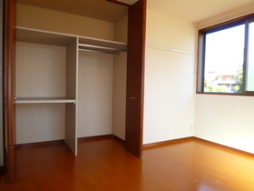 Living and room. North Western-style 6.5 Pledge