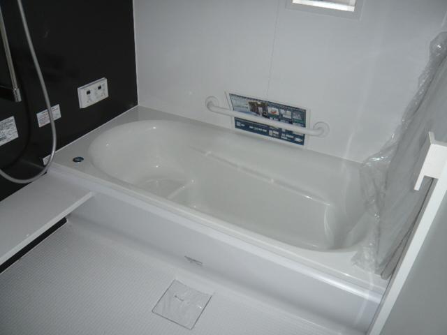 Bathroom.  □  ■ 1 ・ 3 Building _1 pyeong size unit bus! 