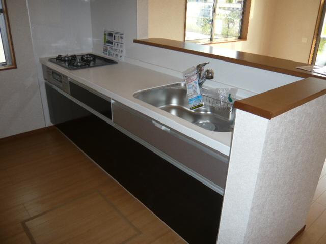 Kitchen.  □ Building 3 is _ system Kitchen ~ ! 