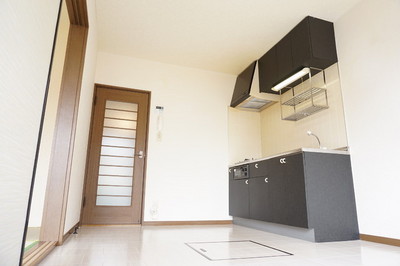 Living and room. Is living there looks good a sense of openness of usability