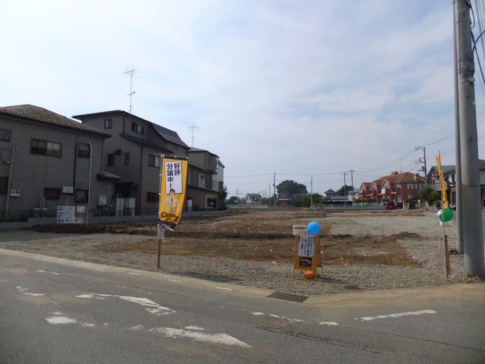 Local photos, including front road. Local (September 2013) Shooting