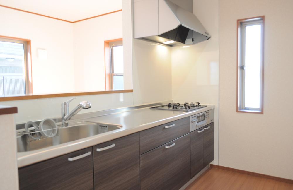 Kitchen. Indoor (11 May 2013) Shooting