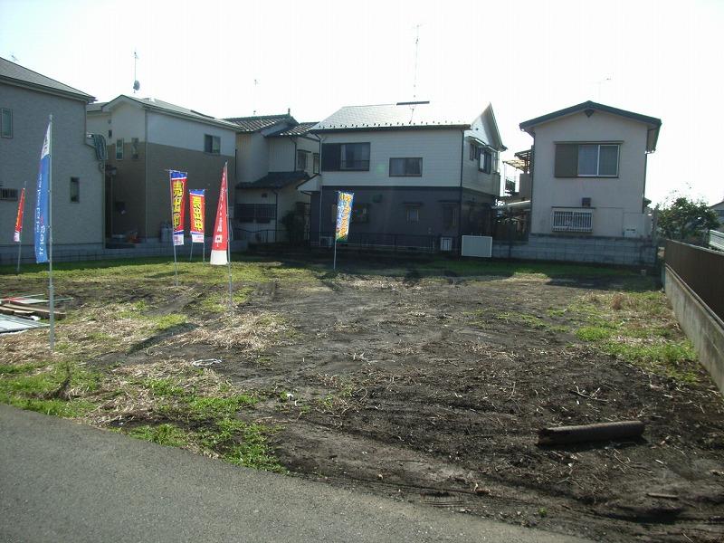 Local appearance photo. Local (10 May 2013) Shooting