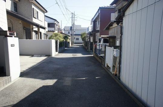 Local photos, including front road. Frontal road