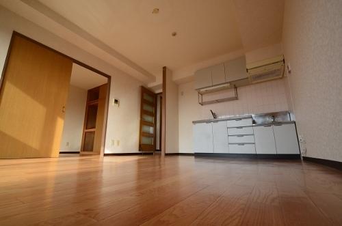 Living and room. 10 Pledge of living