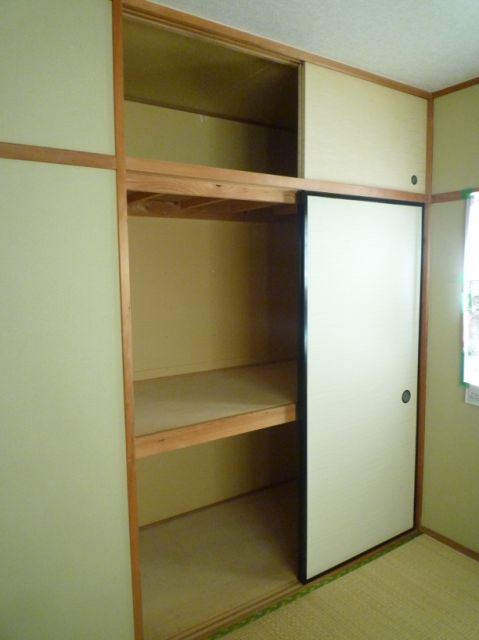 Receipt. Housed with upper closet plenty.