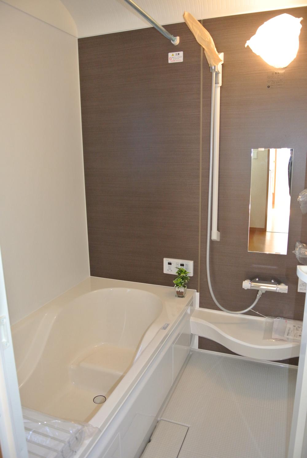 Bathroom. Indoor (12 May 2013) Shooting