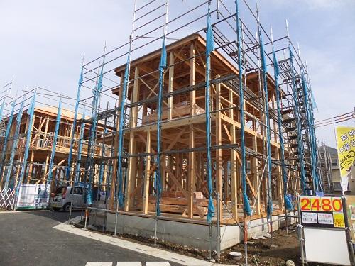 Local photos, including front road. Local (11 May 2013) Shooting