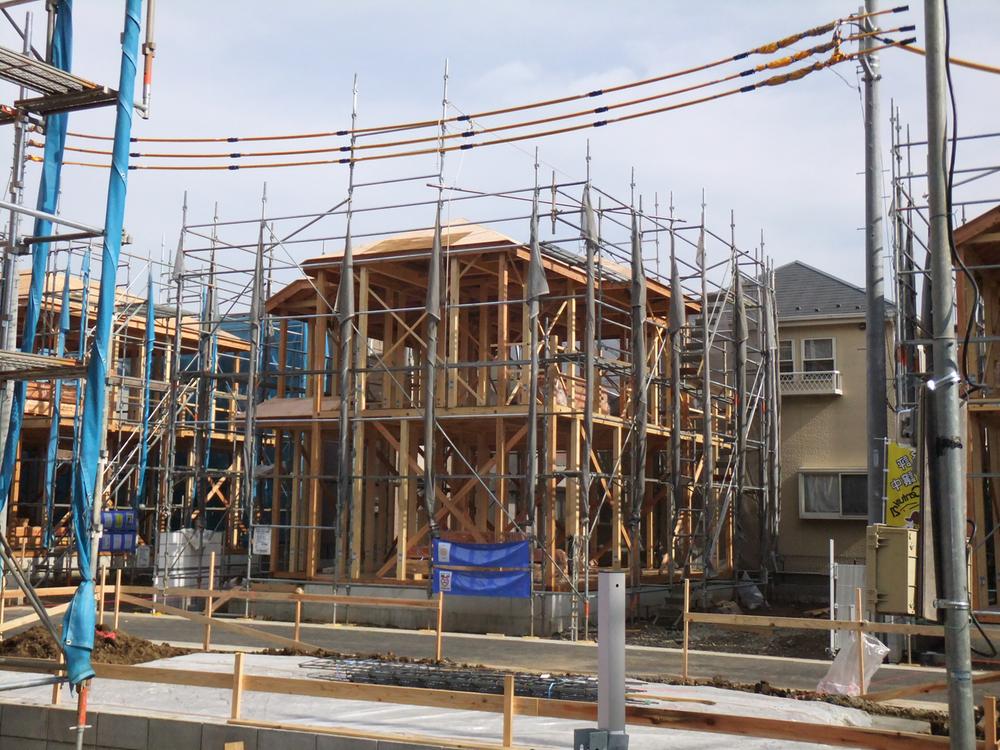 Local photos, including front road. Local (11 May 2013) Shooting