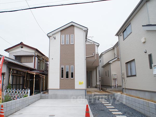 Local appearance photo. Also safe for your family there are small children in a quiet residential area