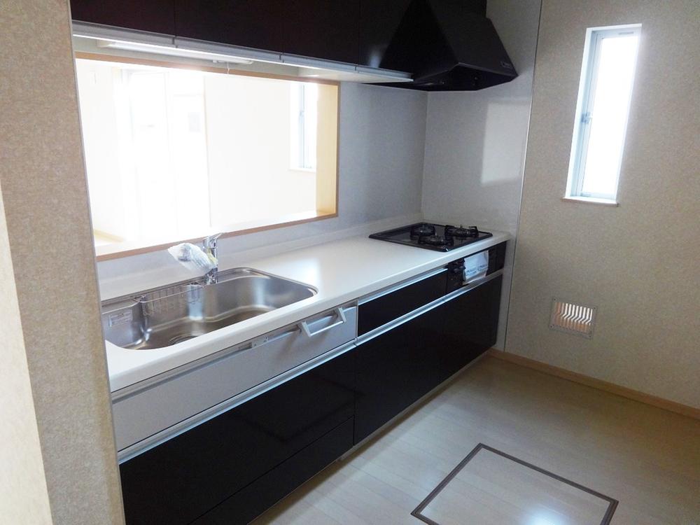 Kitchen. Indoor (12 May 2013) Shooting